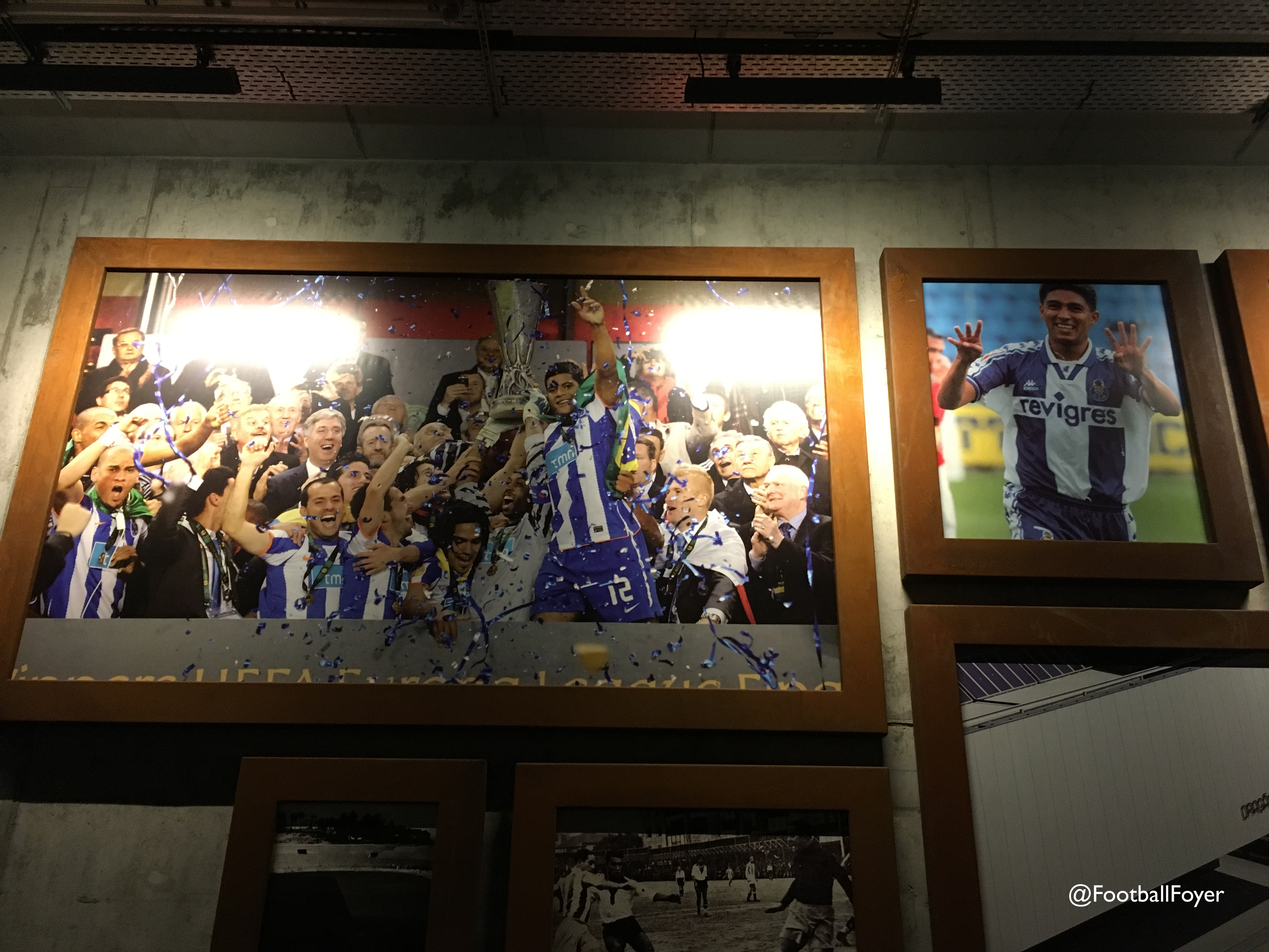 football_foyer_estadio_do_dragao