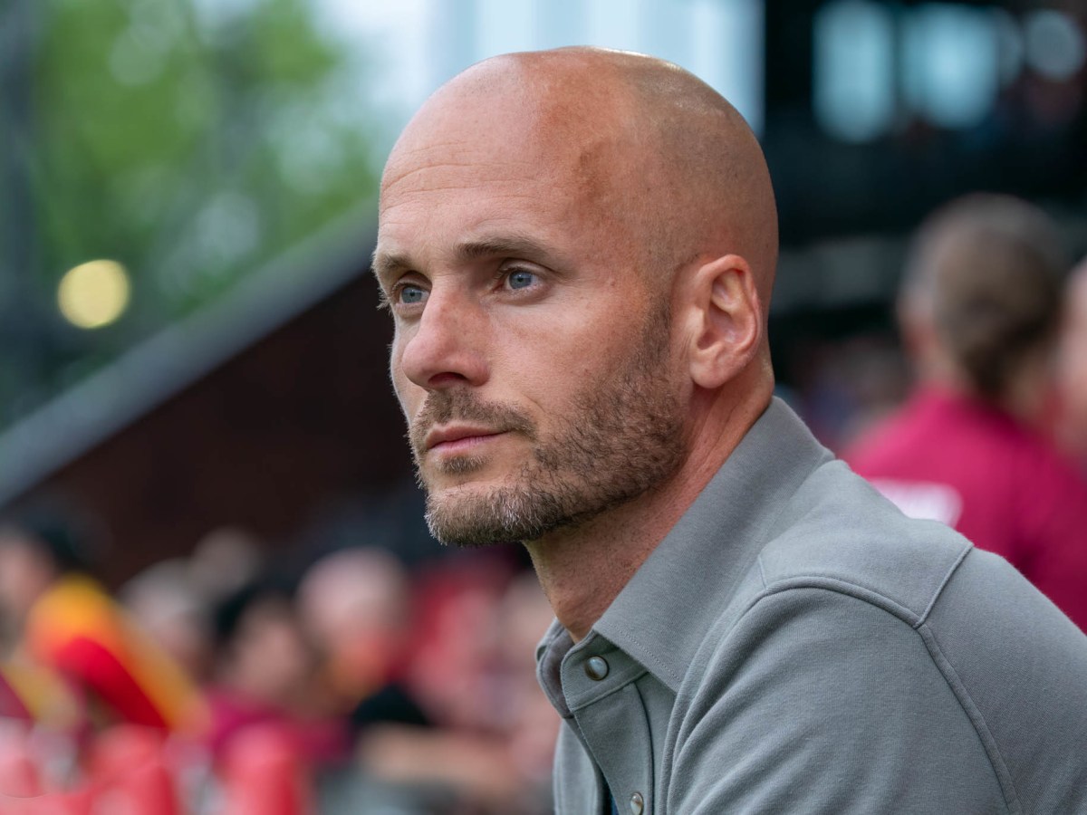 From Cup Glory to Wolfsburg: Paul Simonis Aims to Revive the&nbsp;Wolves